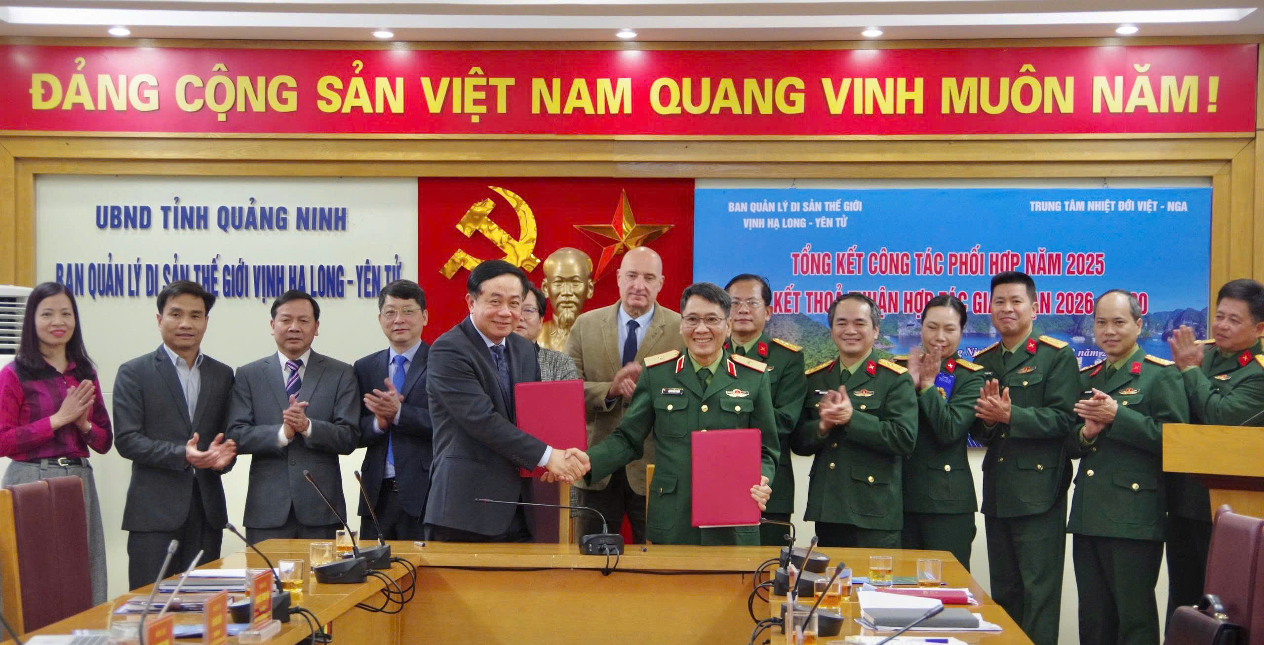 Trung tâm Nhiệt đới Việt - Nga và Ban Quản lý di sản thế giới vịnh Hạ Long - Yên Tử ký kết hợp tác nghiên cứu, bảo tồn, phát huy giá trị di sản