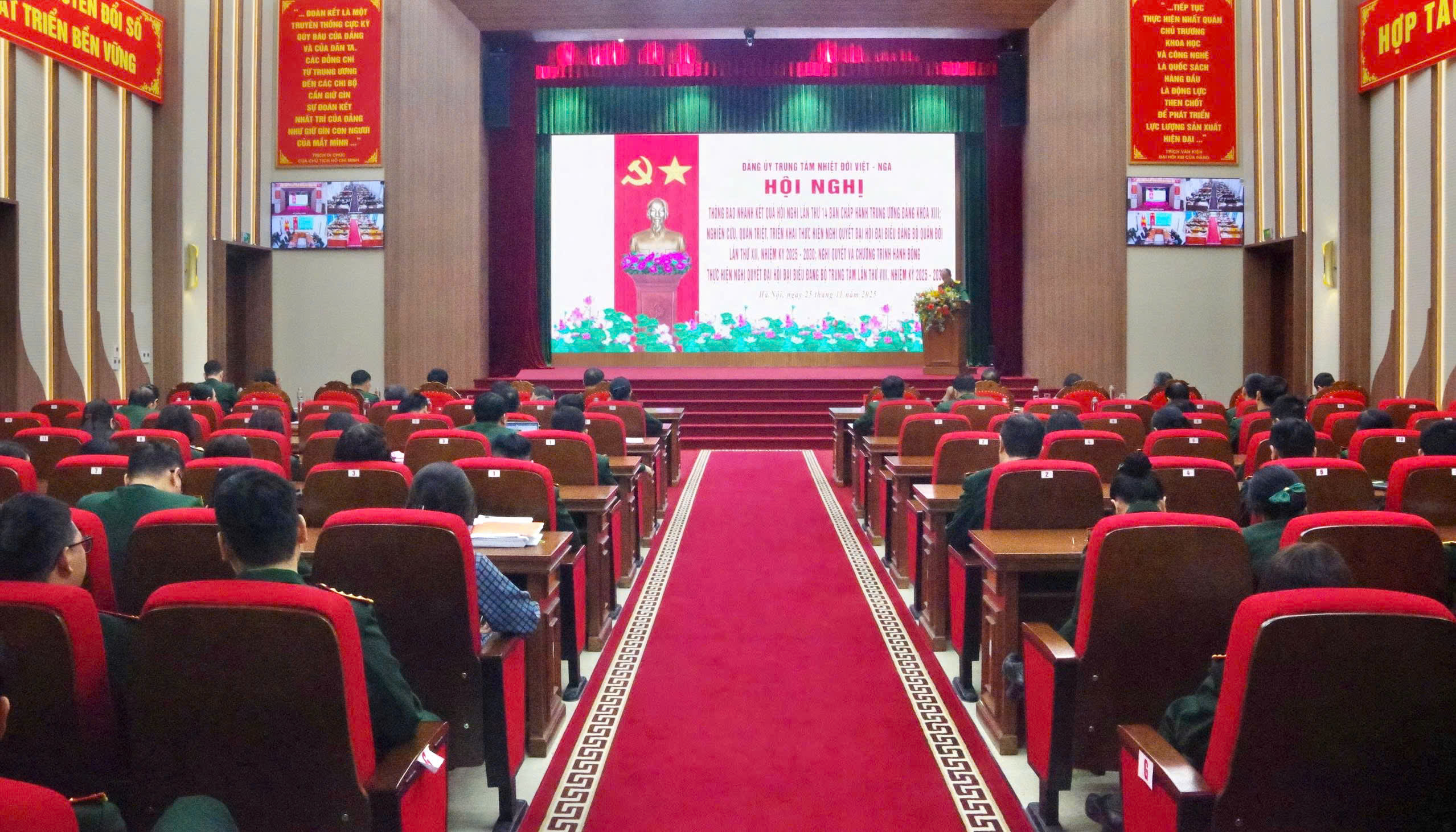 Đảng ủy Trung tâm Nhiệt đới Việt - Nga thông báo nhanh kết quả Hội nghị lần thứ 14 Ban Chấp hành Trung ương Đảng khóa XIII