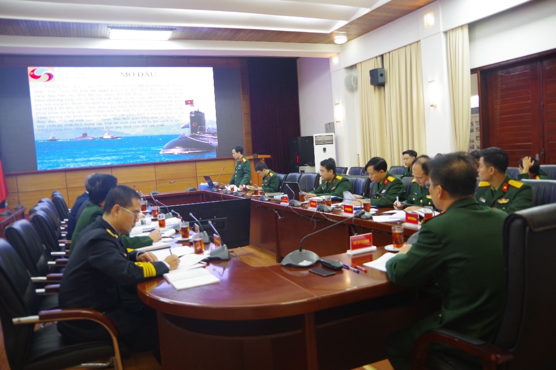 Nghiệm thu nhiệm vụ KH&CN cấp Trung tâm về nghiên cứu xây dựng quy trình kiểm tra và nạp mới chất tái sinh cho hộp tái sinh không khí  