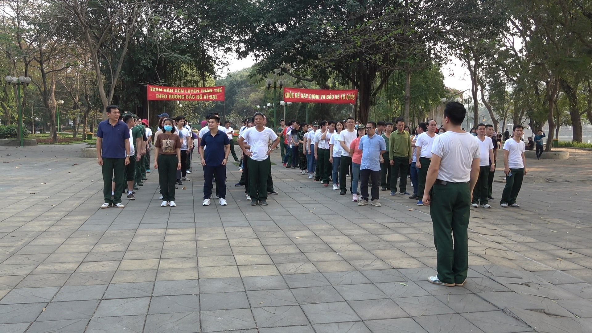 Trung tâm Nhiệt đới Việt - Nga tổ chức Ngày chạy thể thao quân sự (CISM) kết hợp Ngày chạy Olympic năm 2023