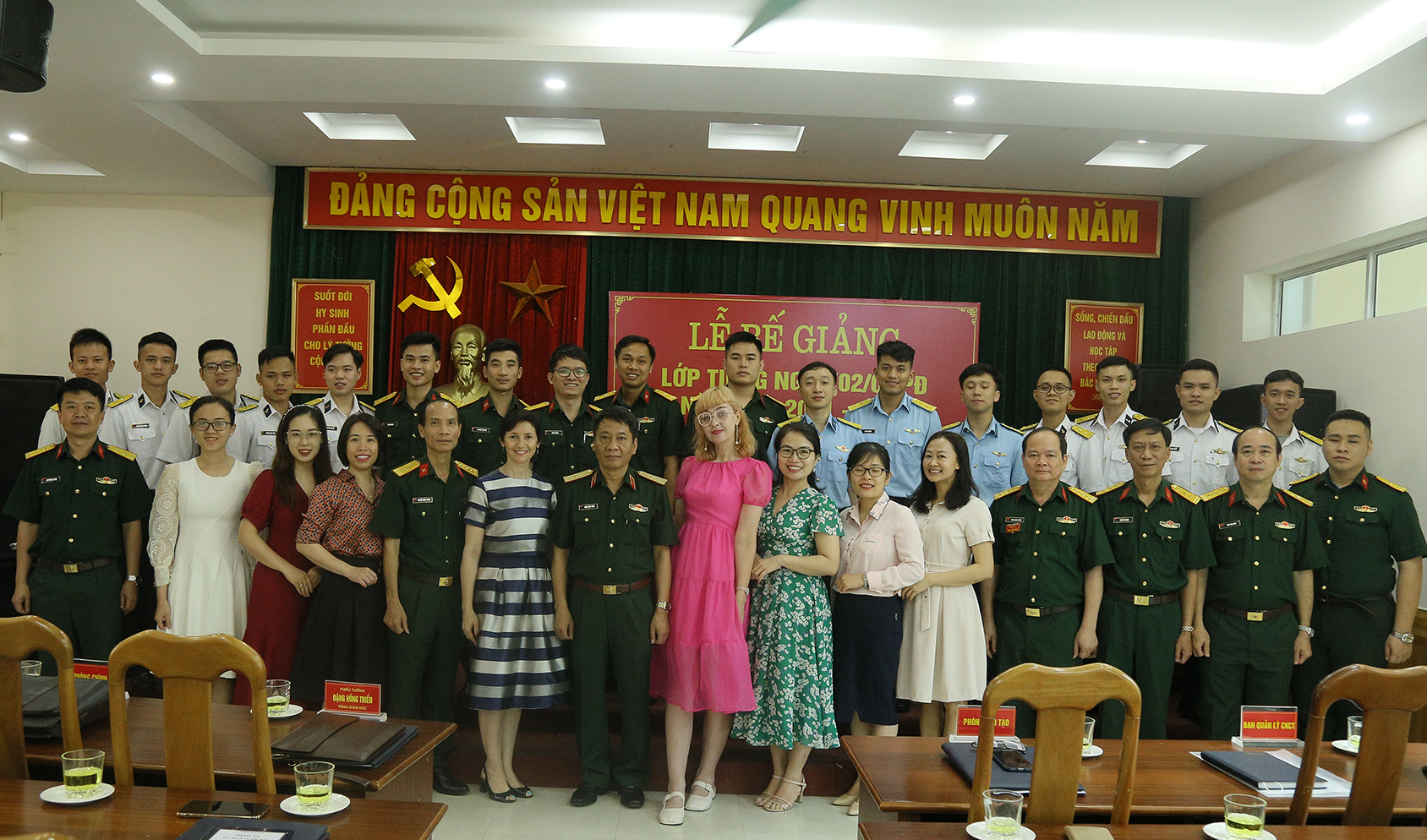 Bế giảng Lớp bồi dưỡng tiếng Nga K02-cử nhân phân đội