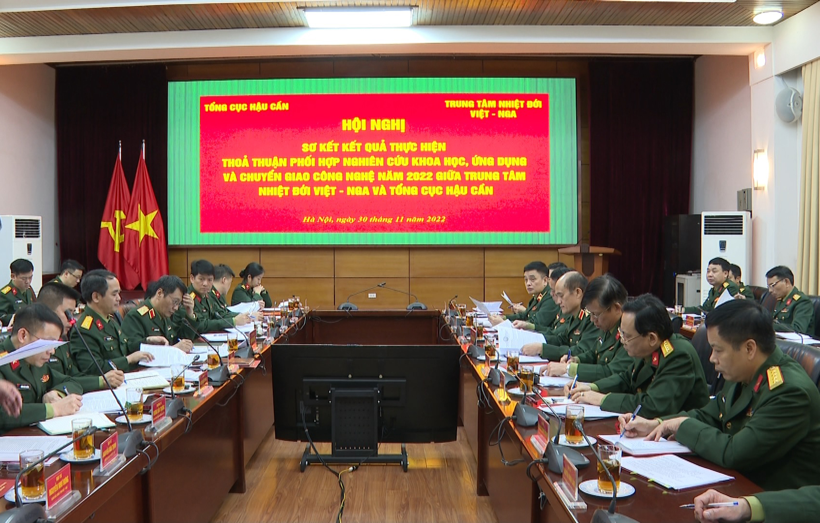 Sơ kết kết quả thực hiện thỏa thuận phối hợp nghiên cứu khoa học, ứng dụng và chuyển giao công nghệ năm 2022 giữa Trung tâm Nhiệt đới Việt - Nga và Tổng cục Hậu cần