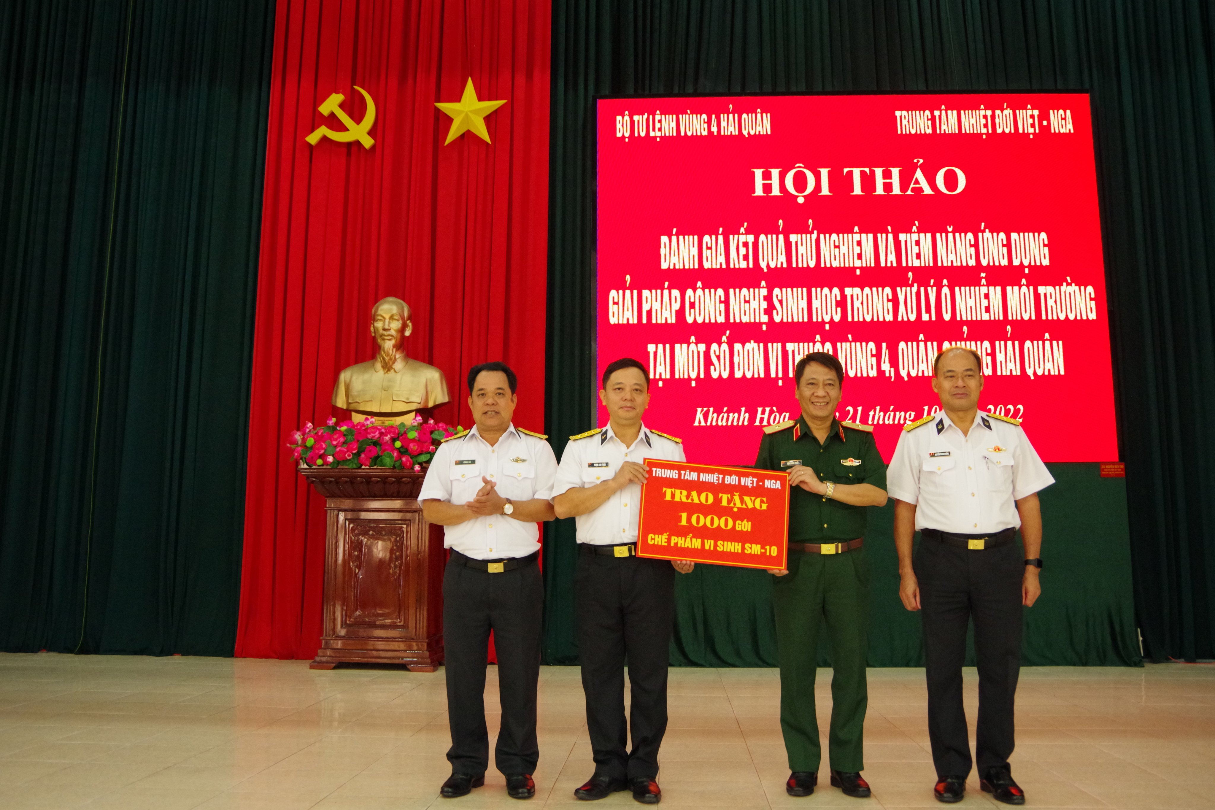 Hội thảo đánh giá kết quả thử nghiệm và tiềm năng ứng dụng giải pháp công nghệ sinh học trong xử lý ô nhiễm môi trường tại một số đơn vị thuộc Vùng 4 Hải quân